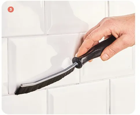 Akcesoria do sprzątania SMUKEE szczotka do fug i szczelin promocja w Biedronka