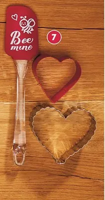 Szpatułka z wykrawaczami w kształcie serduszek promocja w Biedronka