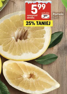 Pomelo czerwone promocja w Delikatesy Centrum