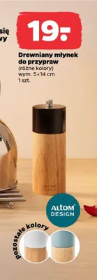 Drewniany młynek do przypraw, różne kolory promocja w Netto
