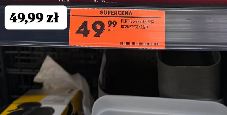 Portfel + breloczek kosmetyczka mix promocja w Biedronka