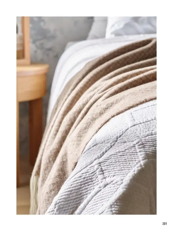 VOX - gazetka promocyjna Katalog mebli tapicerowanych od wtorku 22.03 do wtorku 31.01 - strona 201