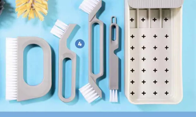 Akcesoria do sprzątania - zestaw 5 szczoteczek ze skrobakiem promocja w Biedronka