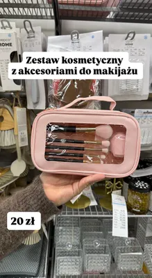 Zestaw kosmetyczny z akcesoriami do makijażu promocja w Pepco