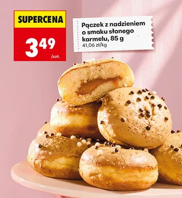 Pączek z nadzieniem o smaku słonego karmelu, 85 g promocja w Biedronka