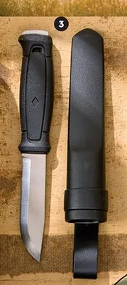 Nóż w stylu skandynawskim, z pokrowcem promocja w Biedronka