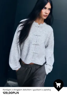 Kardigan z okrągłym dekoltem i guzikami z pętelką promocja w Bershka