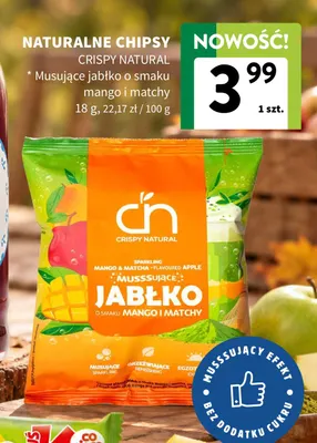Naturalne chipsy musujące jabłko o smaku mango i matchy Crispy Natural promocja w Intermarche