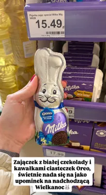 Zając z białej czekolady z kawałkami ciasteczek Oreo promocja w Dino