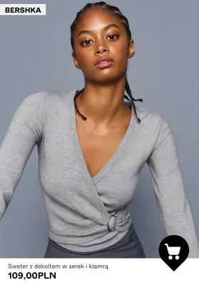 Sweter z dekoltem w serek i klamrą Bershka promocja w Bershka