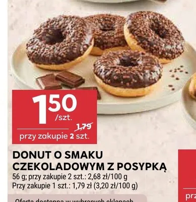 Donut o smaku czekoladowym z posypką Stokrotka promocja w Stokrotka