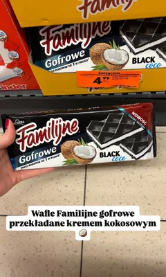 Wafle gofrowe Black Coco przekładane kremem kokosowym promocja w Biedronka