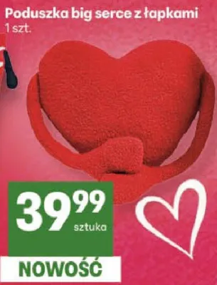 Poduszka big serce z łapkami promocja w Delikatesy Centrum