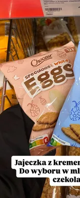 Jajeczka z kremem ciasteczkowym w białej czekoladzie promocja w Aldi