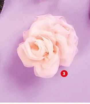 Spinka z różą lub kwiatkiem promocja w Biedronka