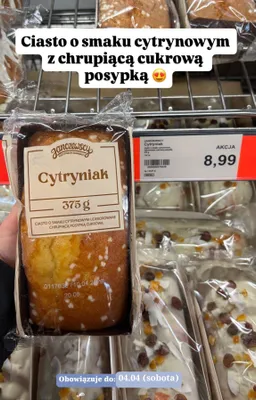 Ciasto cytryniak o smaku cytrynowym z chrupiącą cukrową posypką promocja w Aldi