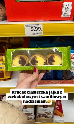 Kruche ciasteczka - jajka z nadzieniem czekoladowym i waniliowym promocja w Dino