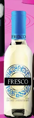 Wino musujące Fresco Frizzante Semi Sweet Carbonated White promocja w Żabka