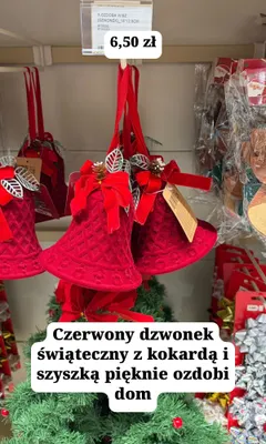 Ozdoba świąteczna dzwonek z kokardą i szyszką promocja w MR. DIY