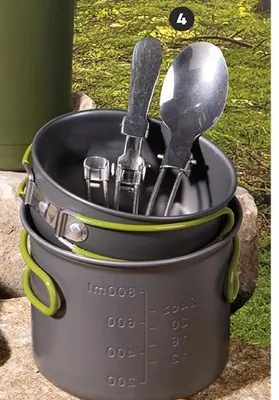 Zestaw naczyń i sztućców turystycznych promocja w Biedronka