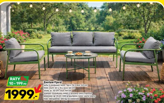 Zestaw ogrodowy Fjord sofa 3-osobowa 166x76x63cm fotel 67x76x63cm stolik śr. 70cm wys. 44cm stalowy butelkowa zieleń z printem złoty marmur poduszki gr. 8cm 220g spunpoly kolor jasny szary promocja w Bricomarche