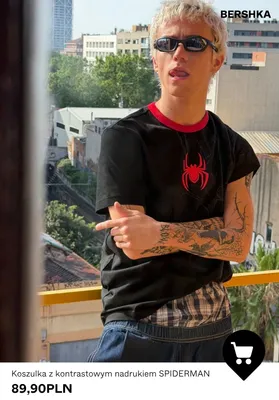 Koszulka z kontrastowym nadrukiem SPIDERMAN Bershka promocja w Bershka
