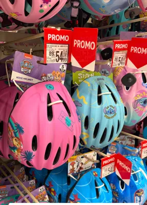 Kask rowerowy dziecięcy Stitch promocja w Auchan