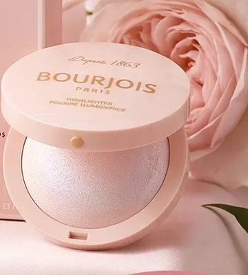 Rozświetlacz Bourjois Highlighter Poudre Illuminatrice promocja w Rossmann
