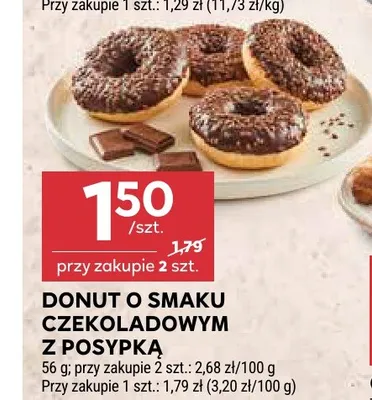 Donut o smaku czekoladowym z posypką promocja w Stokrotka