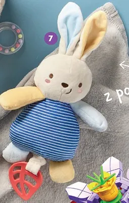 Sensoryczna zabawka królik z pozytywką promocja w Biedronka