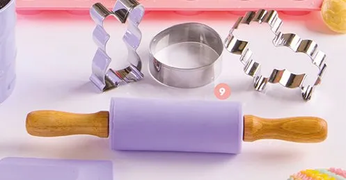 Wałek z 3 wykrawaczami do ciasteczek promocja w Biedronka