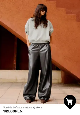 Spodnie bufiaste z sztucznej skóry promocja w Bershka