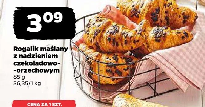 Rogalik maślany z nadzieniem czekoladowo-orzechowym promocja w Netto