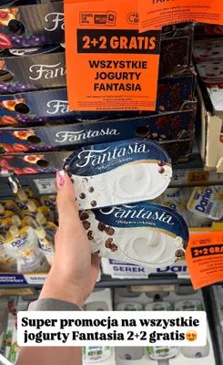 Jogurt Fantasia z kulkami w czekoladzie promocja w Biedronka