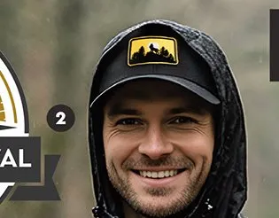 Czapka z daszkiem, z 3 naszywkami Wild Trek promocja w Biedronka