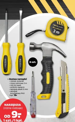 Zestaw narzędzi: młotek stolarski, miara 3 m, nóż do tapet, próbnik napięcia, wkrętak płaski, wkrętak krzyżakowy promocja w Netto