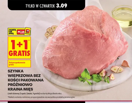 Szynka wieprzowa bez kości pakowana próżniowo Kraina Mięs promocja w Biedronka