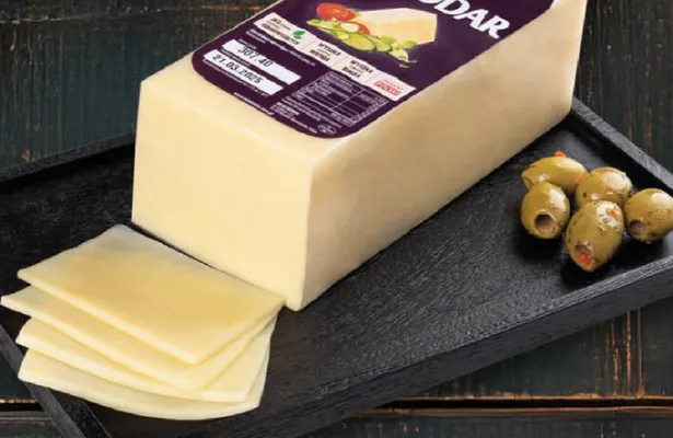 Ser Cheddar promocja w Delikatesy Centrum