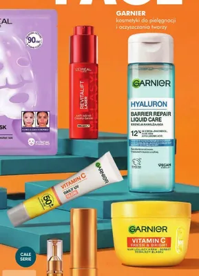 Fluid do twarzy Garnier Vitamin C Daily UV Glow SPF50+ promocja w Super-Pharm