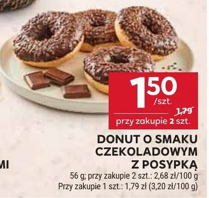Donut o smaku czekoladowym z posypką promocja w Stokrotka