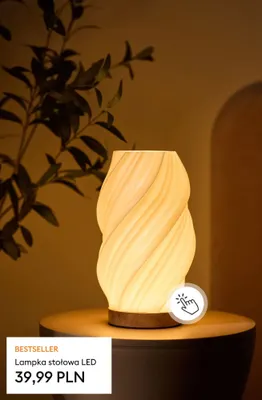 Lampka stołowa LED promocja w Sinsay