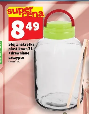 Słój z nakrętką plastikową 3 l i drewnianymi szczypcami promocja w TOPAZ
