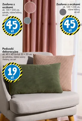 Poduszki dekoracyjne ok. 40 × 40 cm lub 30 × 50 cm ze sztuksu, różne wzory i kolory promocja w Tedi