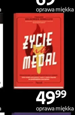 Książka Życie na medal oprawa miękka Pascal promocja w Empik