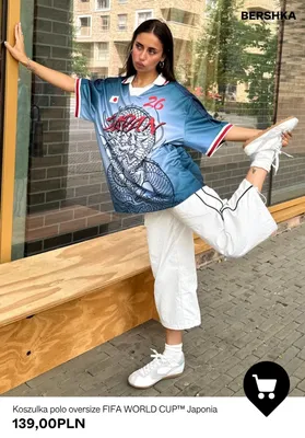 Koszulka polo oversize FIFA WORLD CUP™ Japonia Bershka promocja w Bershka