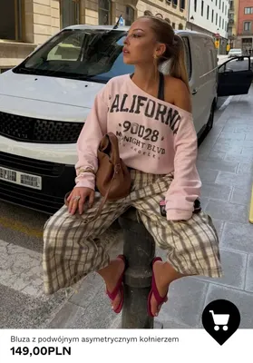 Bluza z podwójnym asymetrycznym kołnierzem promocja w Bershka